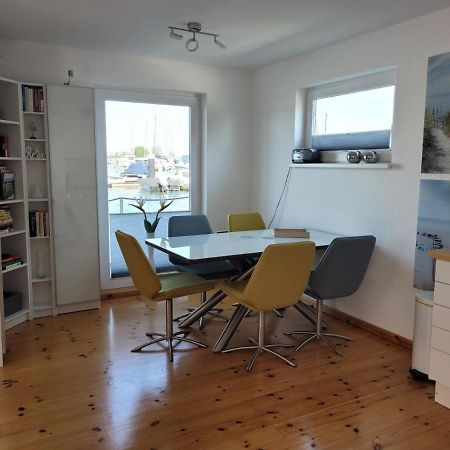 Hotel 4 Sterne Dtv Floating House Kröslin Exteriér fotografie