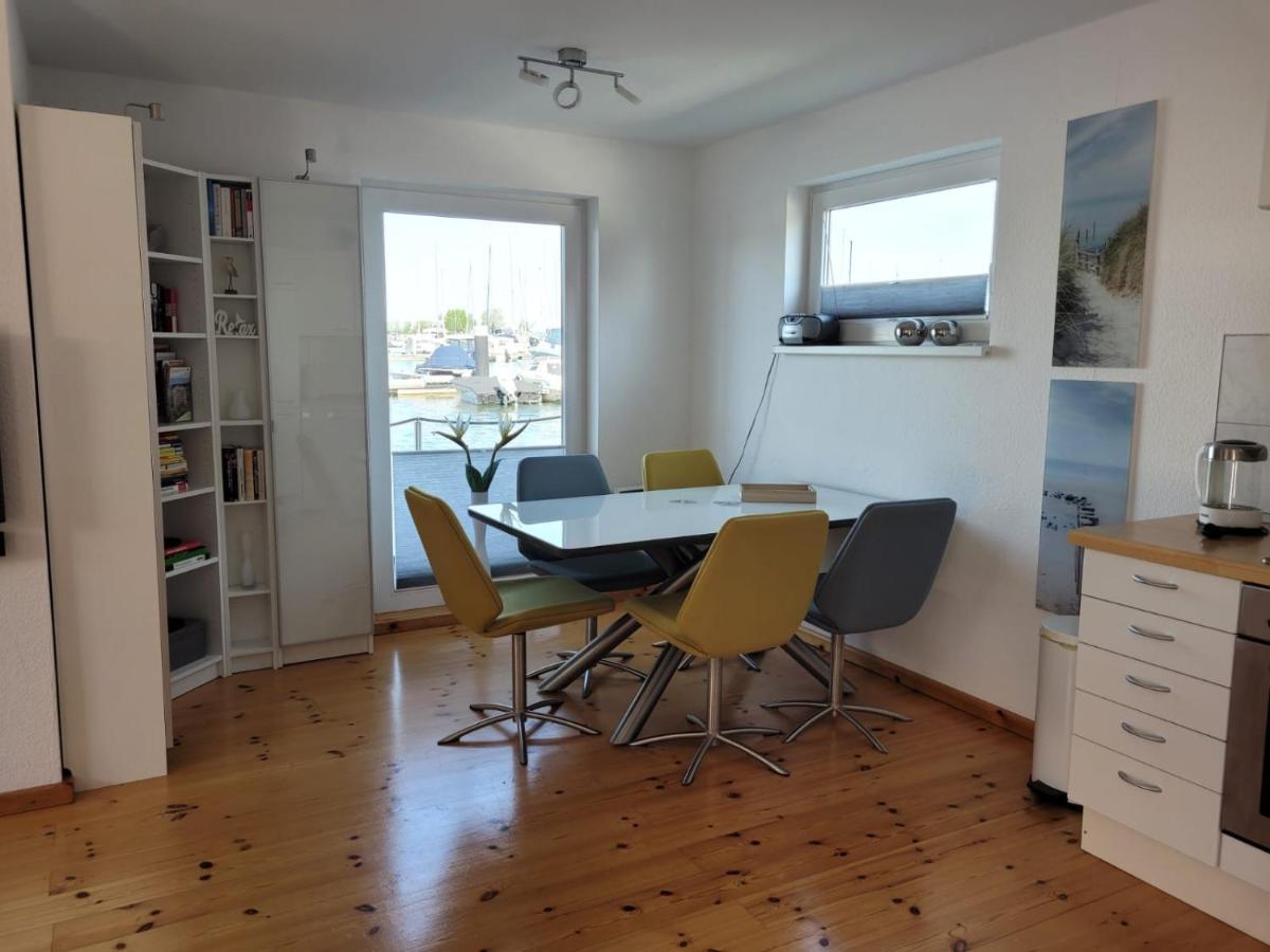 Hotel 4 Sterne Dtv Floating House Kröslin Exteriér fotografie